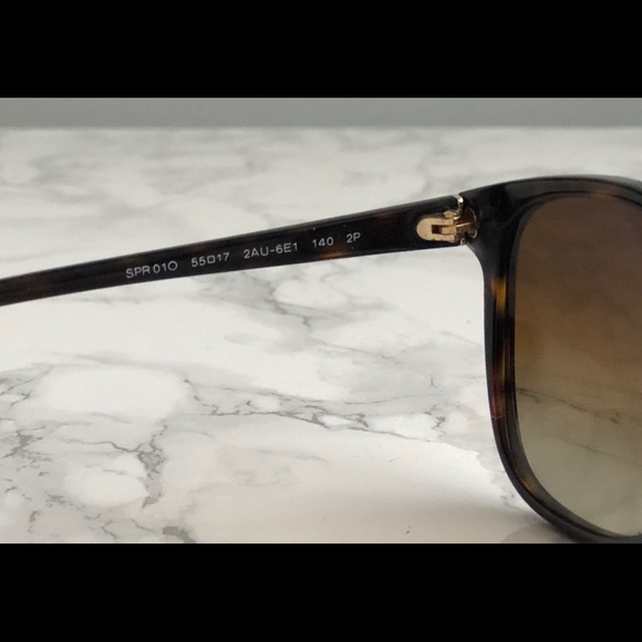 ♦️SOLD♦️Prada PR 01OS Sunglasses - Picture 4 of 7